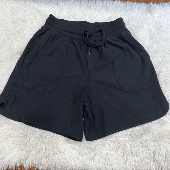 Athleta farallón midi shorts size S - Picture 2 of 12